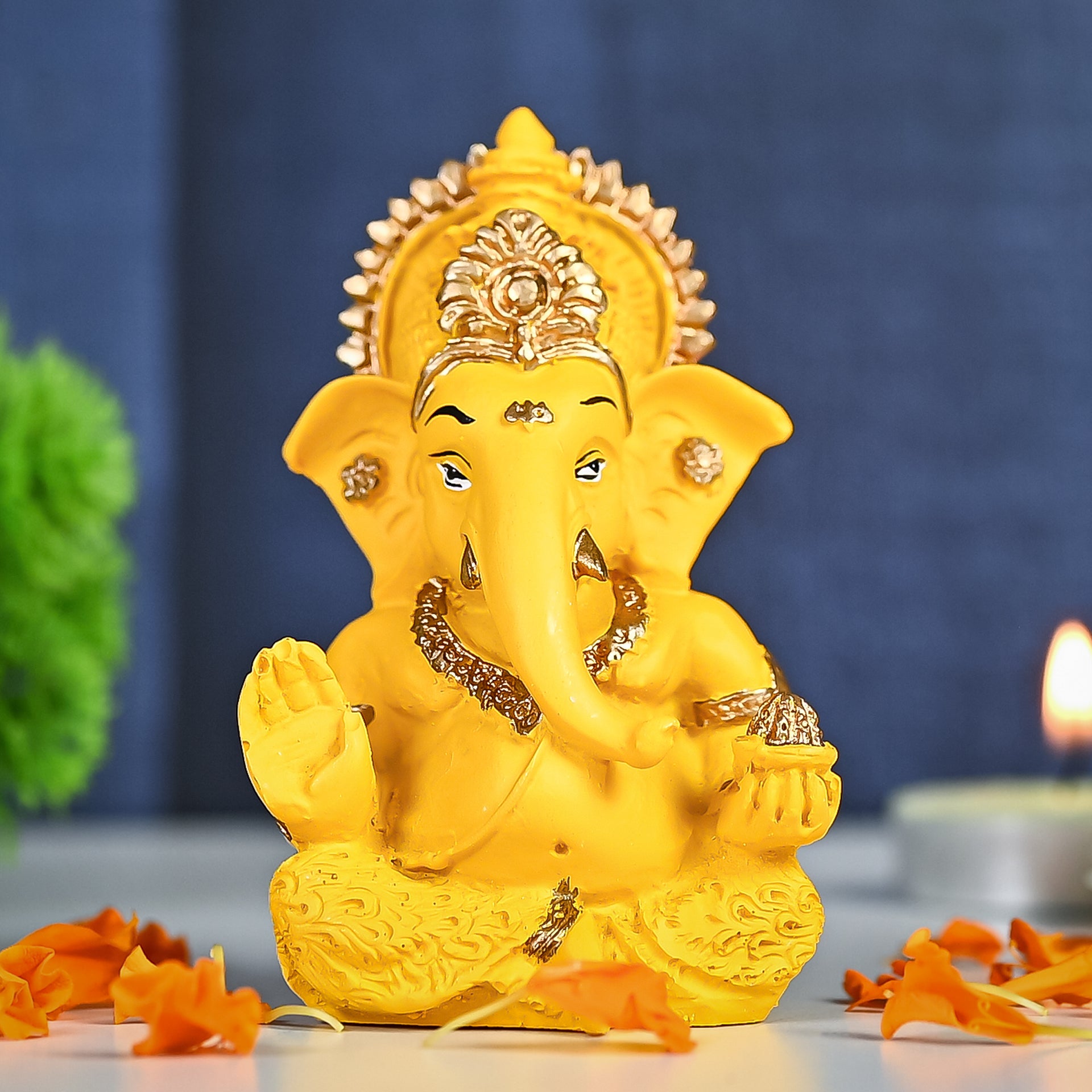 HindCraft Yellow Ganesha Idol with Golden Detailing for Car Dashboard, Home Temple, Office Desk & Gifting