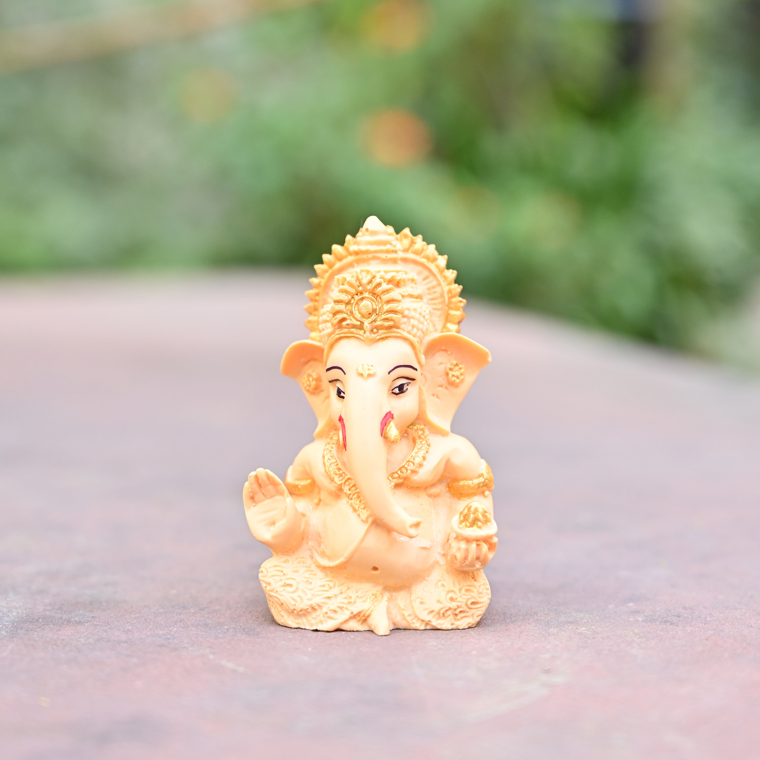 HindCraft Lord Ganesha Idol for Car Dashboard, Home Temple, Office Desk & Spiritual Décor