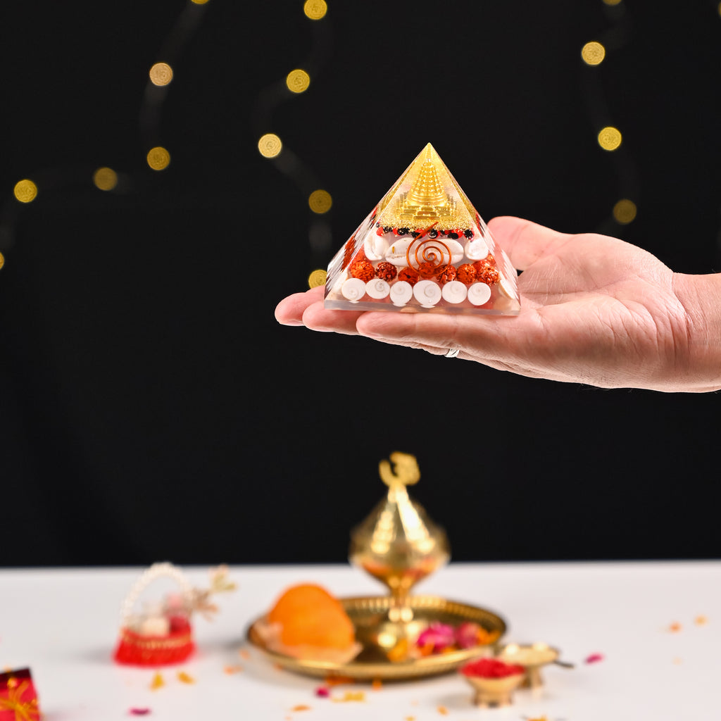 HindCraft 75 mm Lakshmi Shree Yantra Pyramid Vastu Kit | Original Gomati Chakra, Rudraksha & Kaudi Shells for Home Decor, Prosperity & Positive Energy
